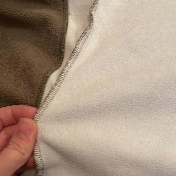 Cabelas camo zip up, size L - Picture 5 of 6